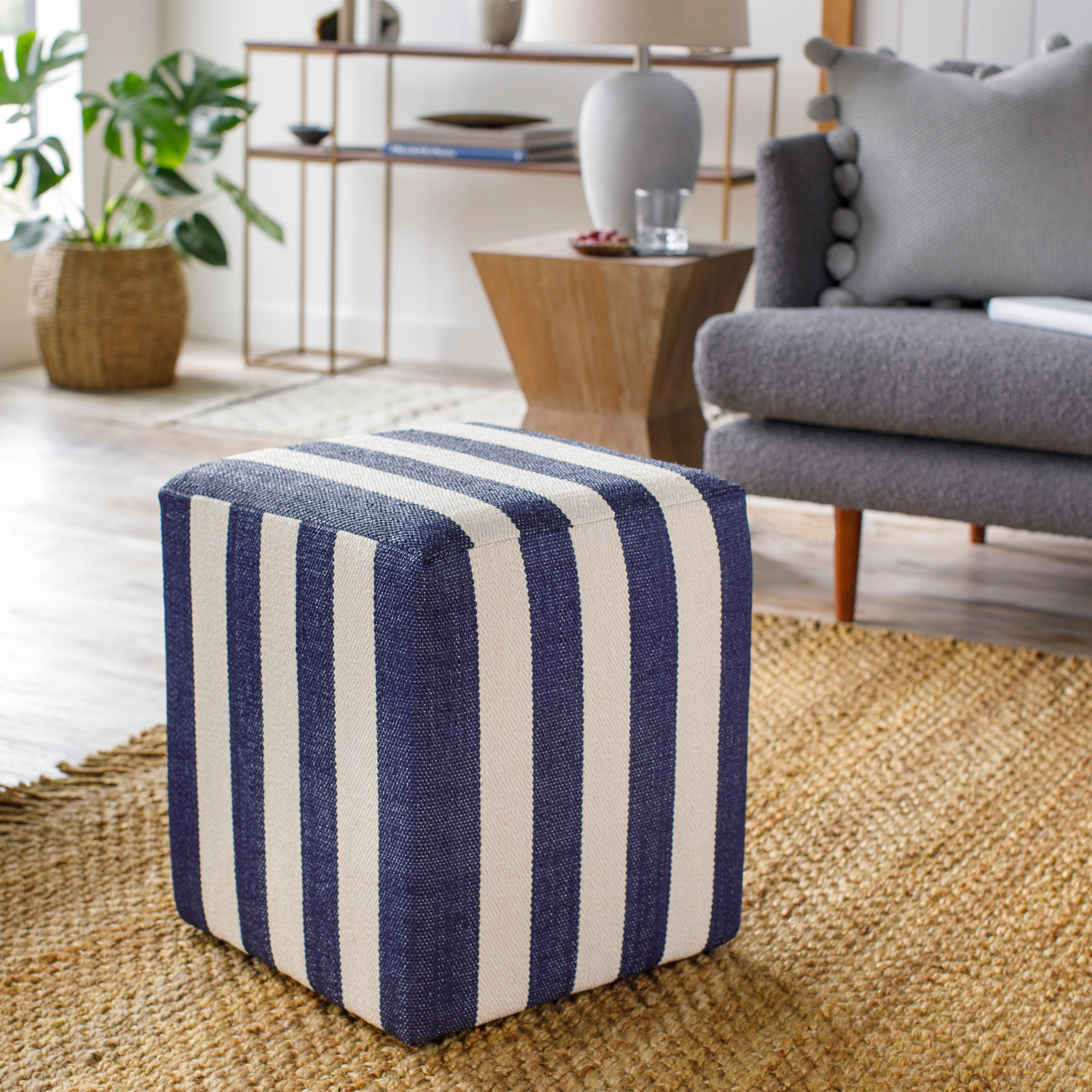 Surya, Picnic Ottoman