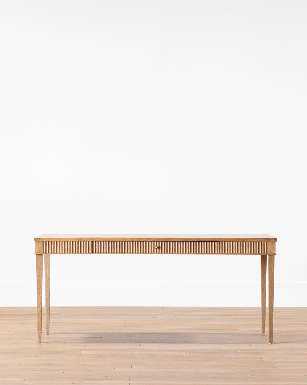 Makerspalm, Pieter Desk