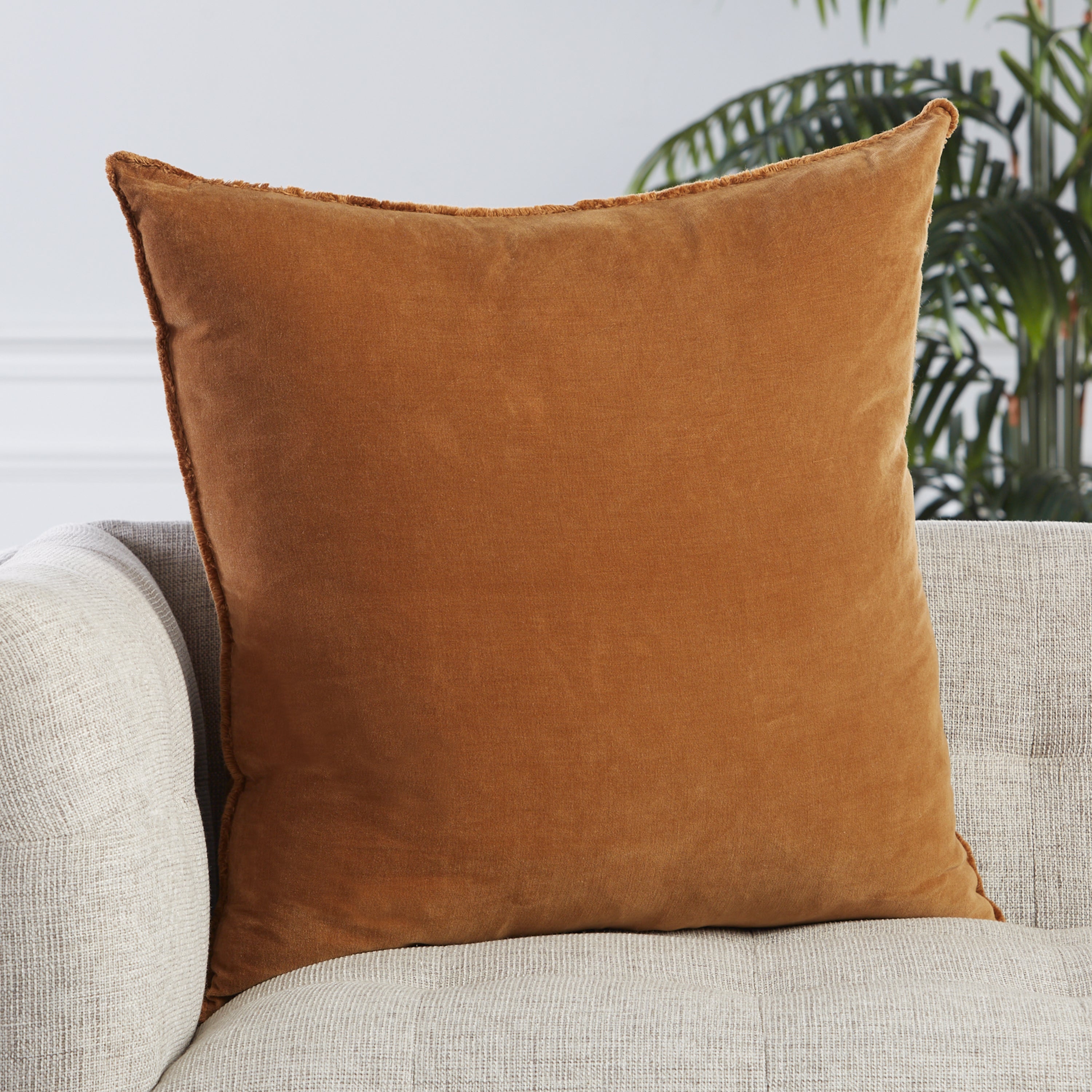 Jaipur Living, Sunbury Pillow